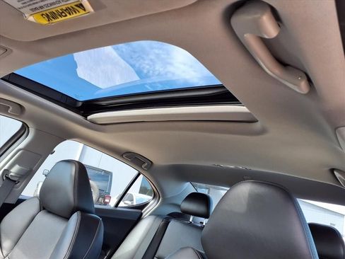 Used 2017 Acura TLX V6 w/ Advance Package FWD image 10