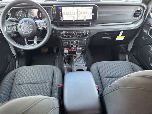Used 2024 Jeep Wrangler Unlimited Rubicon 4xe AWD/4WD image 23