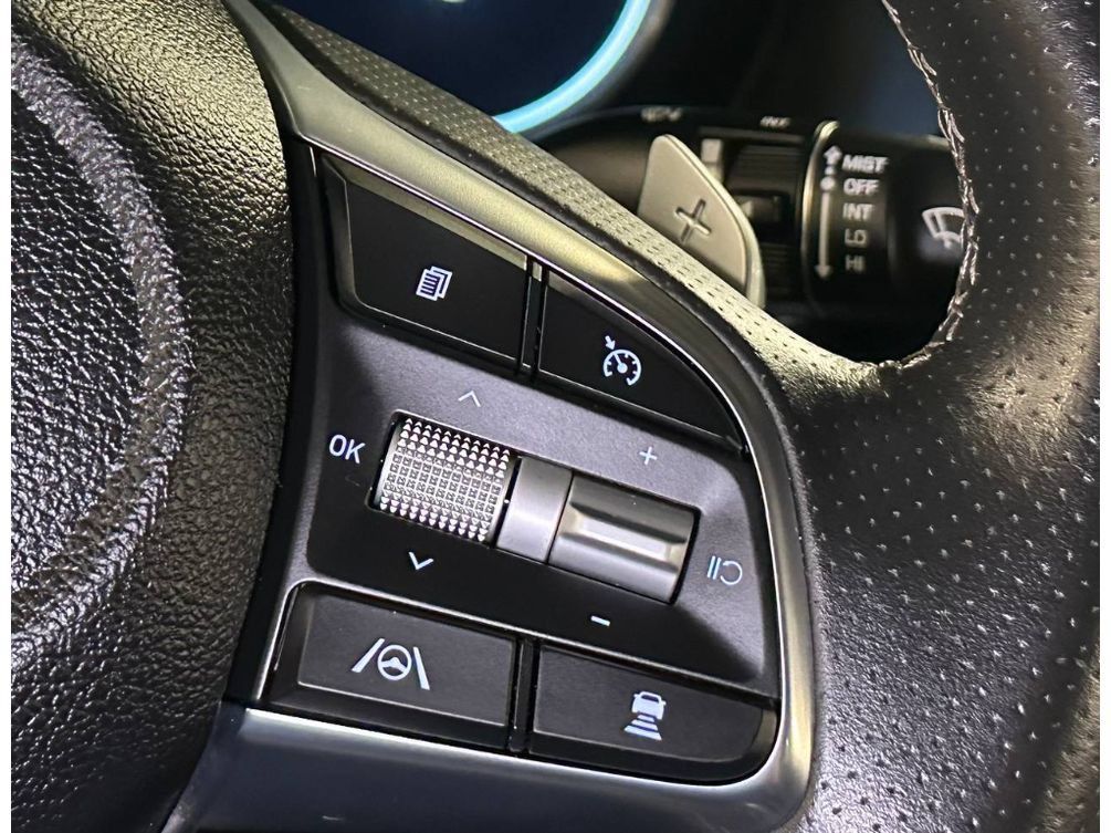 Used 2023 Genesis G70 2.0T AWD/4WD image 25