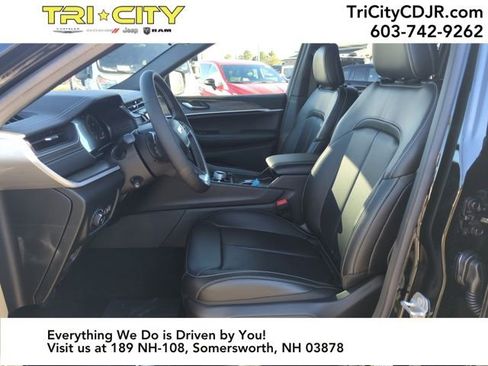 New 2025 Jeep Grand Cherokee Limited image 9