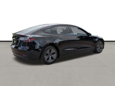 Used 2023 Tesla Model 3 Standard Range image 5