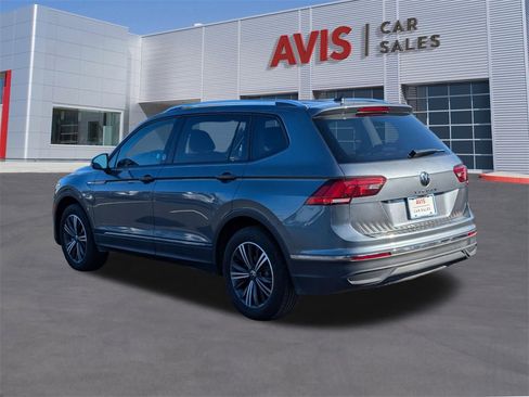 Used 2024 Volkswagen Tiguan SE image 3