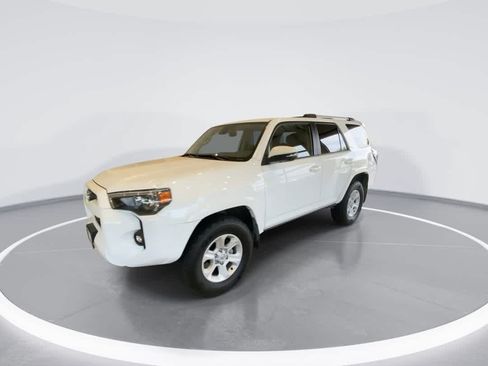 Certified 2024 Toyota 4Runner SR5 Premium w/ Moonroof Package AWD/4WD image 4