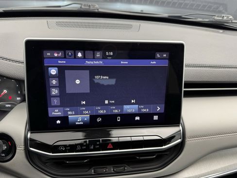 Used 2022 Jeep Compass Limited image 30