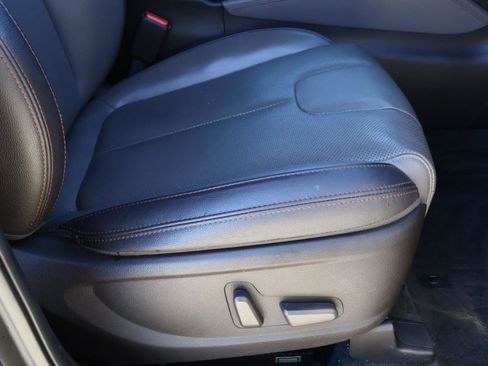 Used 2020 Hyundai Santa Fe Limited image 19