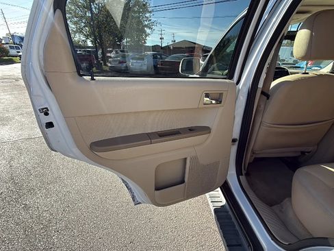 Used 2008 Ford Escape Limited AWD/4WD image 11