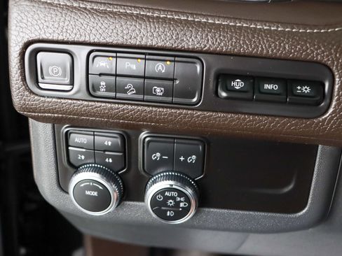 Used 2023 GMC Yukon Denali w/ LPO, Floor Liner Package AWD/4WD image 23