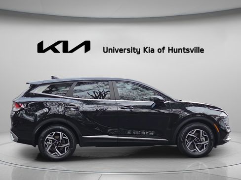 Used 2025 Kia Sportage LX image 8