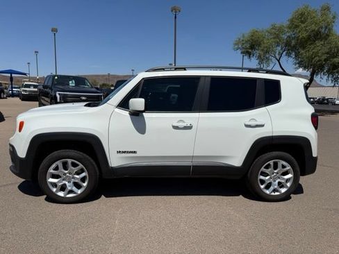 Used 2016 Jeep Renegade Latitude AWD/4WD image 10