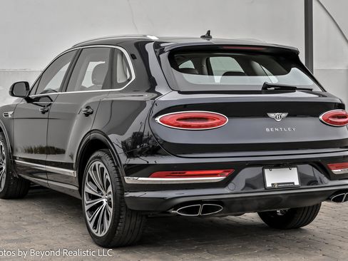 Used 2022 Bentley Bentayga image 6