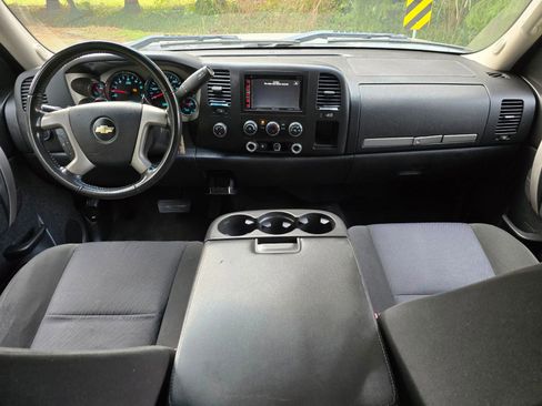 Used 2010 Chevrolet Silverado 1500 LT w/ Power Pack Plus image 17