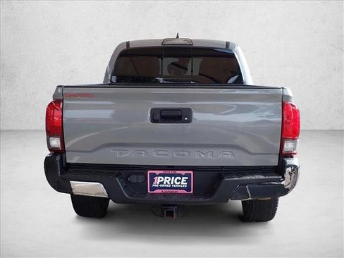 Used 2019 Toyota Tacoma TRD Off-Road AWD/4WD image 8