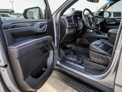 Used 2024 Chevrolet Suburban RST w/ Sport Performance Package AWD/4WD image 30