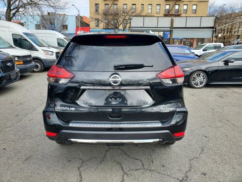 Used 2018 Nissan Rogue SV image 7