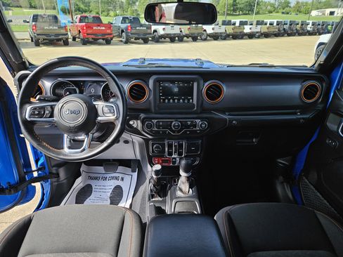 Used 2021 Jeep Gladiator Mojave w/ Trailer Tow Package AWD/4WD image 21