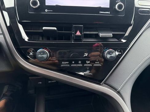 Used 2024 Toyota Camry SE image 22