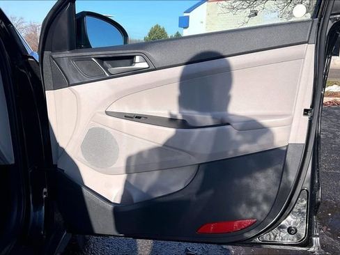 Used 2018 Hyundai Tucson SE image 23
