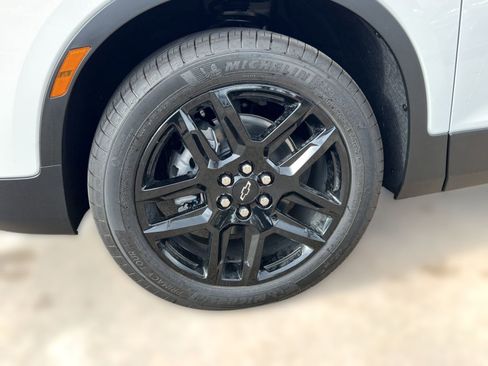 New 2026 Chevrolet Blazer LT w/ Convenience Package FWD image 11