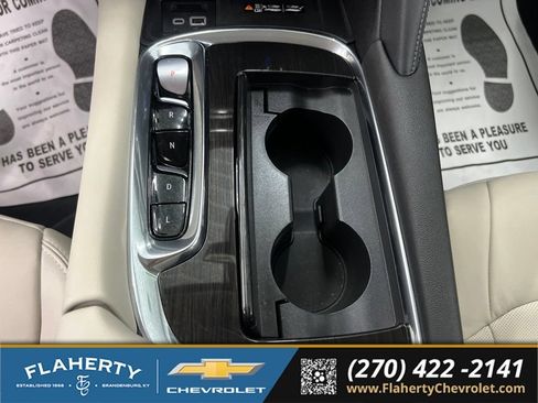 Used 2023 Buick Enclave Essence w/ Experience Buick Package FWD image 31