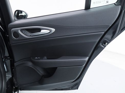 New 2025 Alfa Romeo Giulia w/ Driving Assist Package image 15