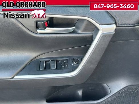 Used 2020 Toyota RAV4 XSE AWD/4WD image 9