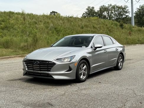 Used 2020 Hyundai Sonata SE image 1