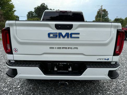 Used 2022 GMC Sierra 2500 AT4 w/ AT4 Premium Plus Package AWD/4WD image 6