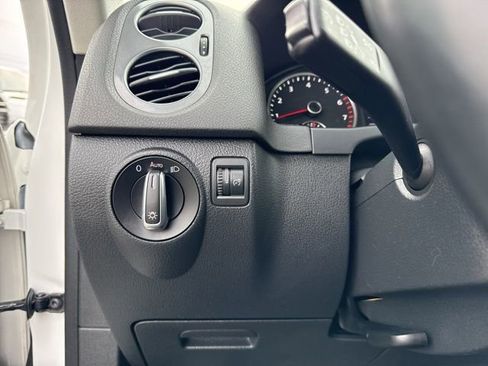 Used 2017 Volkswagen Tiguan Wolfsburg Edition image 27
