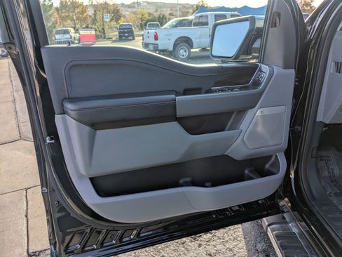 Used 2025 Ford F150 Lariat w/ Equipment Group 501A Mid image 12