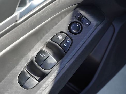 Used 2022 Nissan Altima 2.5 SV FWD image 21