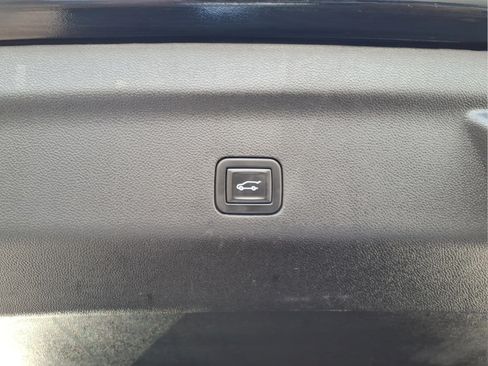 Certified 2024 Chevrolet Suburban Premier AWD/4WD image 6