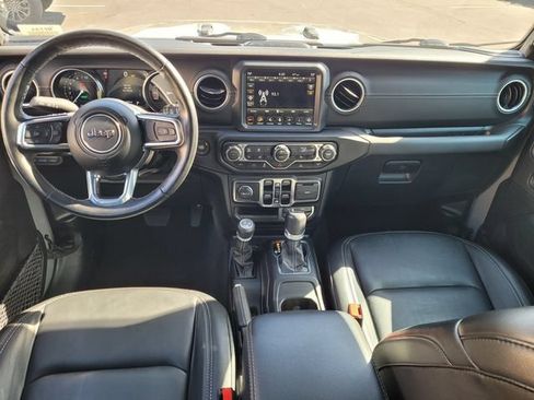 Used 2023 Jeep Wrangler Unlimited Sahara w/ Cold Weather Group AWD/4WD image 10