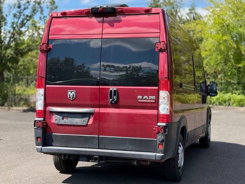 Used 2021 RAM ProMaster 2500 w/ Premium Appearance Group FWD image 5