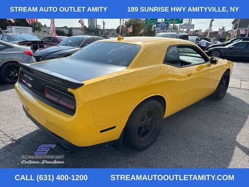 Used 2017 Dodge Challenger SRT Hellcat image 9