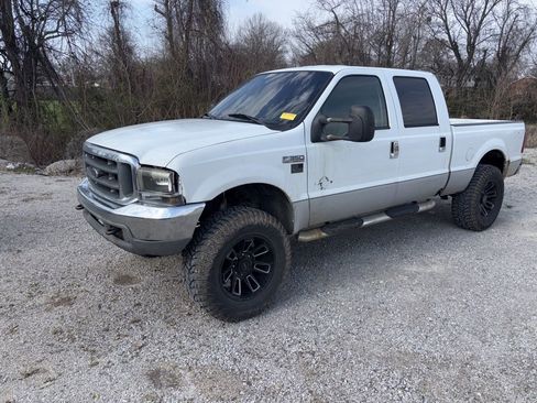 Used 2004 Ford F350 XL image 2