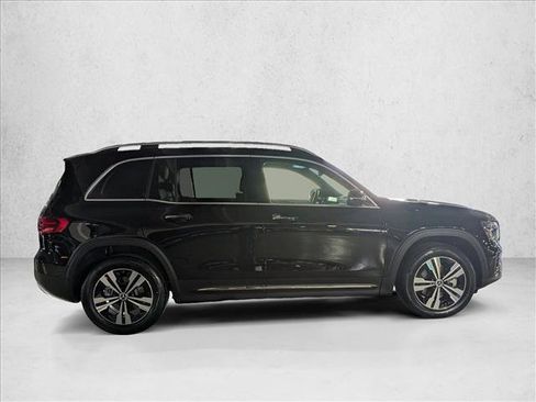 Used 2025 Mercedes-Benz GLB 250 image 4