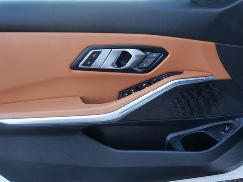 Used 2023 BMW 330i xDrive Sedan image 9
