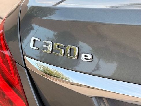 Used 2018 Mercedes-Benz C 350e Sedan image 7