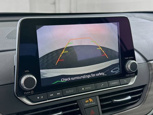 Used 2025 Nissan Altima 2.5 SV image 22