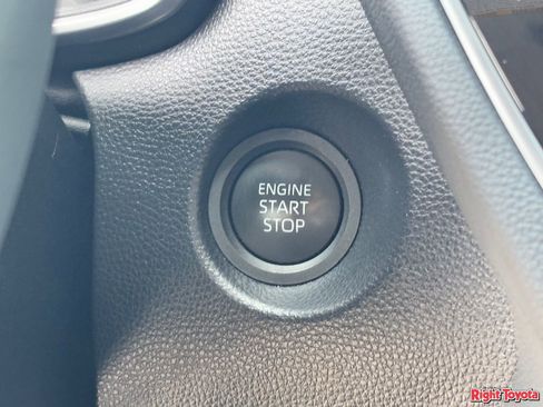 Certified 2025 Toyota Corolla Cross XLE w/ Convenience Package FWD image 25