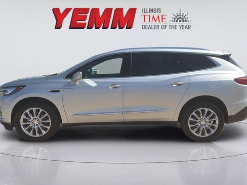 Used 2020 Buick Enclave Premium w/ Sun and Sites Package FWD image 9