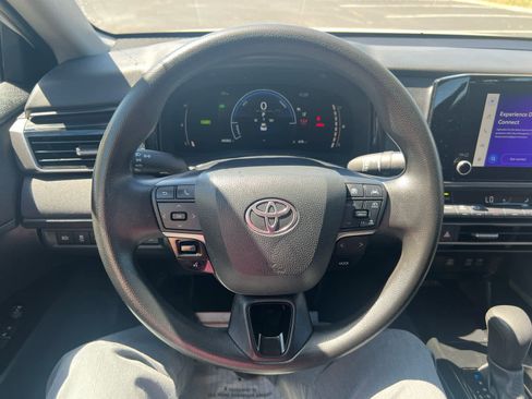 Certified 2025 Toyota Camry LE FWD image 14