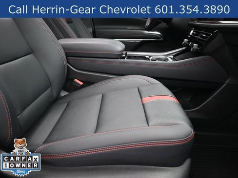 Used 2024 Chevrolet Traverse RS FWD image 25