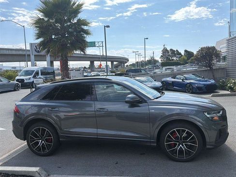 Used 2020 Audi Q8 Premium Plus w/ Premium Plus Package AWD/4WD image 5