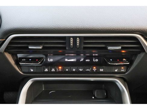 Certified 2025 MAZDA CX-90 3.3 Turbo w/ Preferred Package image 25