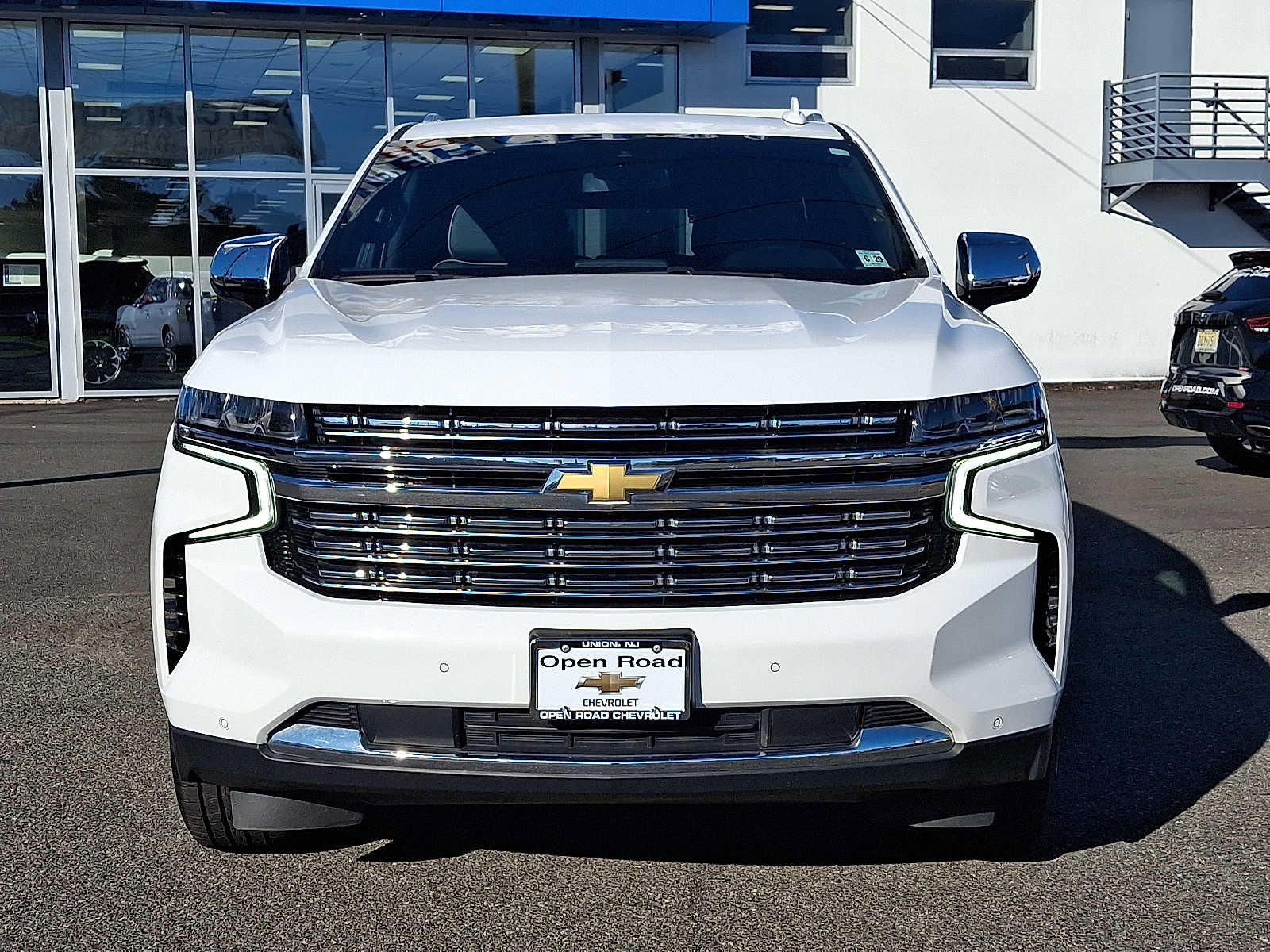 Used 2024 Chevrolet Tahoe Premier AWD/4WD image 2