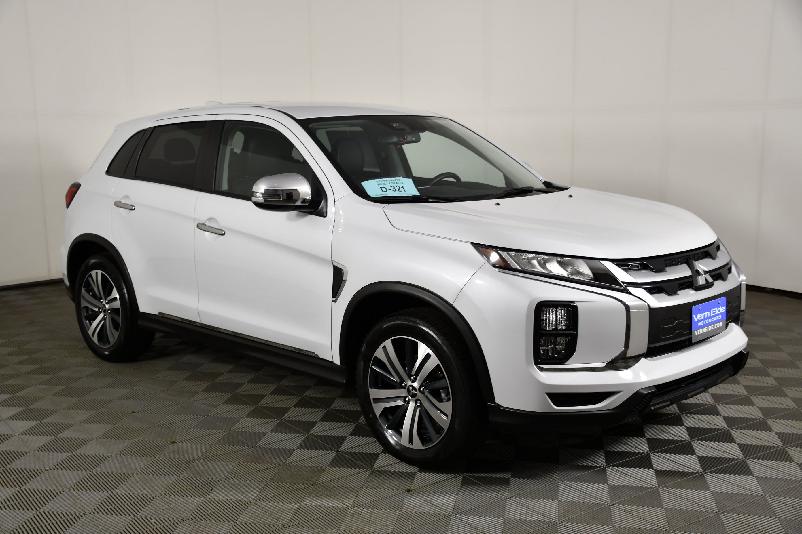 Used 2024 Mitsubishi Outlander Sport SE AWD/4WD image 4