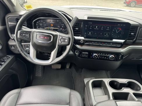 Used 2025 GMC Sierra 1500 SLT AWD/4WD image 14