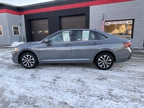 Used 2024 Volkswagen Jetta S image 2