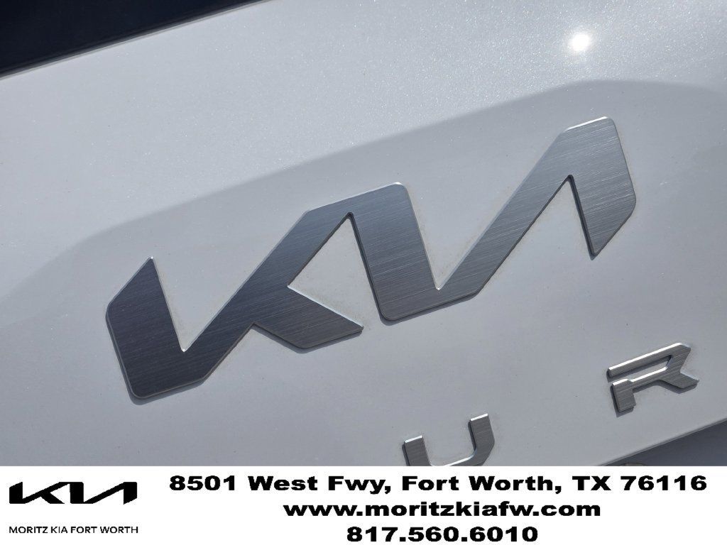 Certified 2025 Kia Telluride EX w/ EX Captain's Chair Package FWD image 9